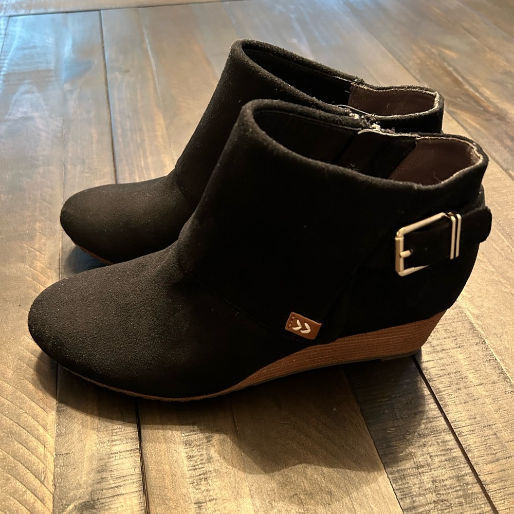 Dr. Scholl’s Stacked Wedge Bootie